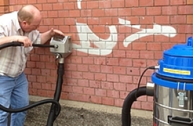 graffiti-removal-on-brick-with-systeco-a6